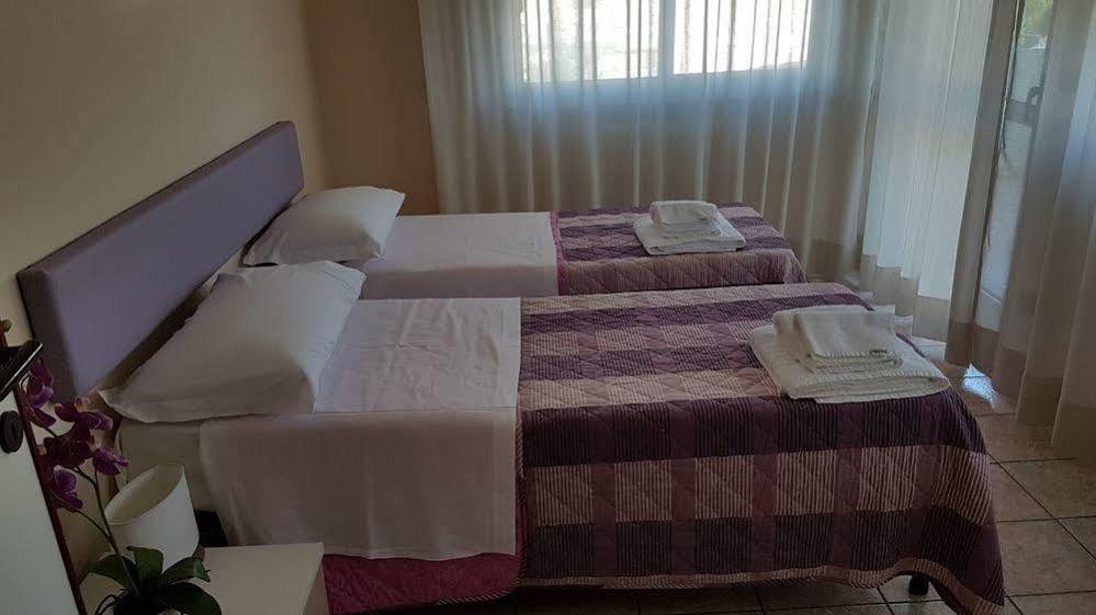 Quarantadue Quindici Hotel แตร์โมลิ ภายนอก รูปภาพ