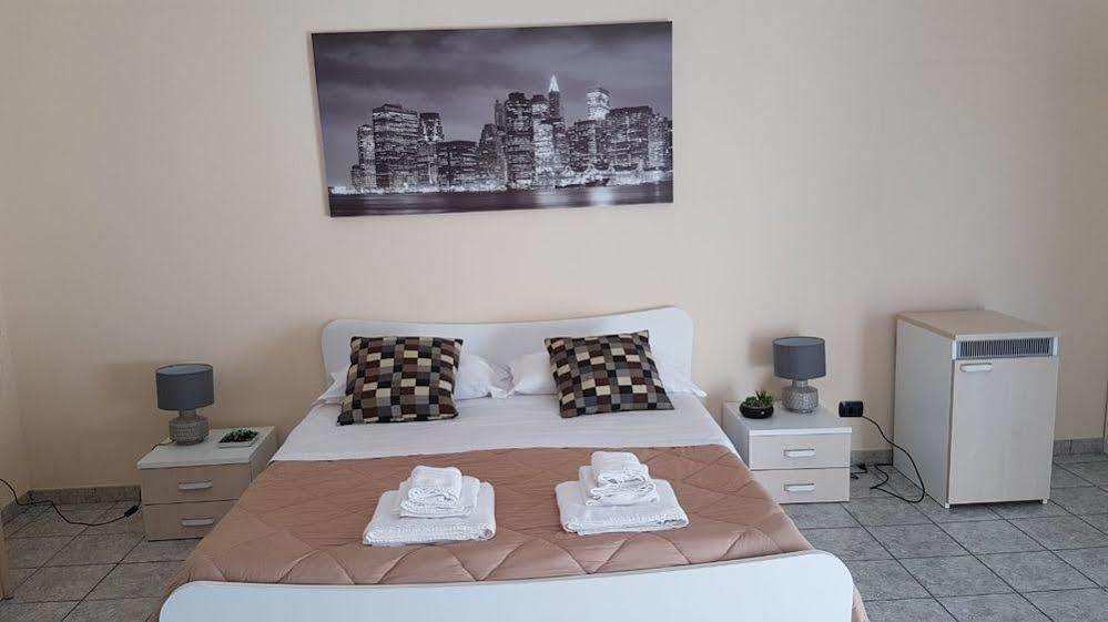 Quarantadue Quindici Hotel แตร์โมลิ ภายนอก รูปภาพ